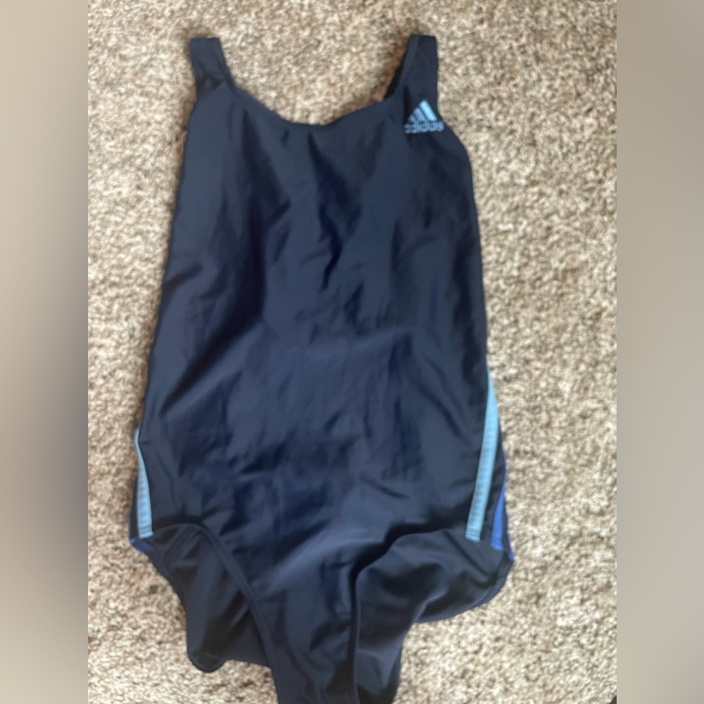 Adidas Woman’s Sports one piece Swim Suit is NWOT Sz 34/L